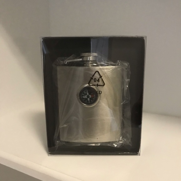 🎁 Bey-Berk Stainless Steel Flask with Compass🎁 - Picture 2 of 3